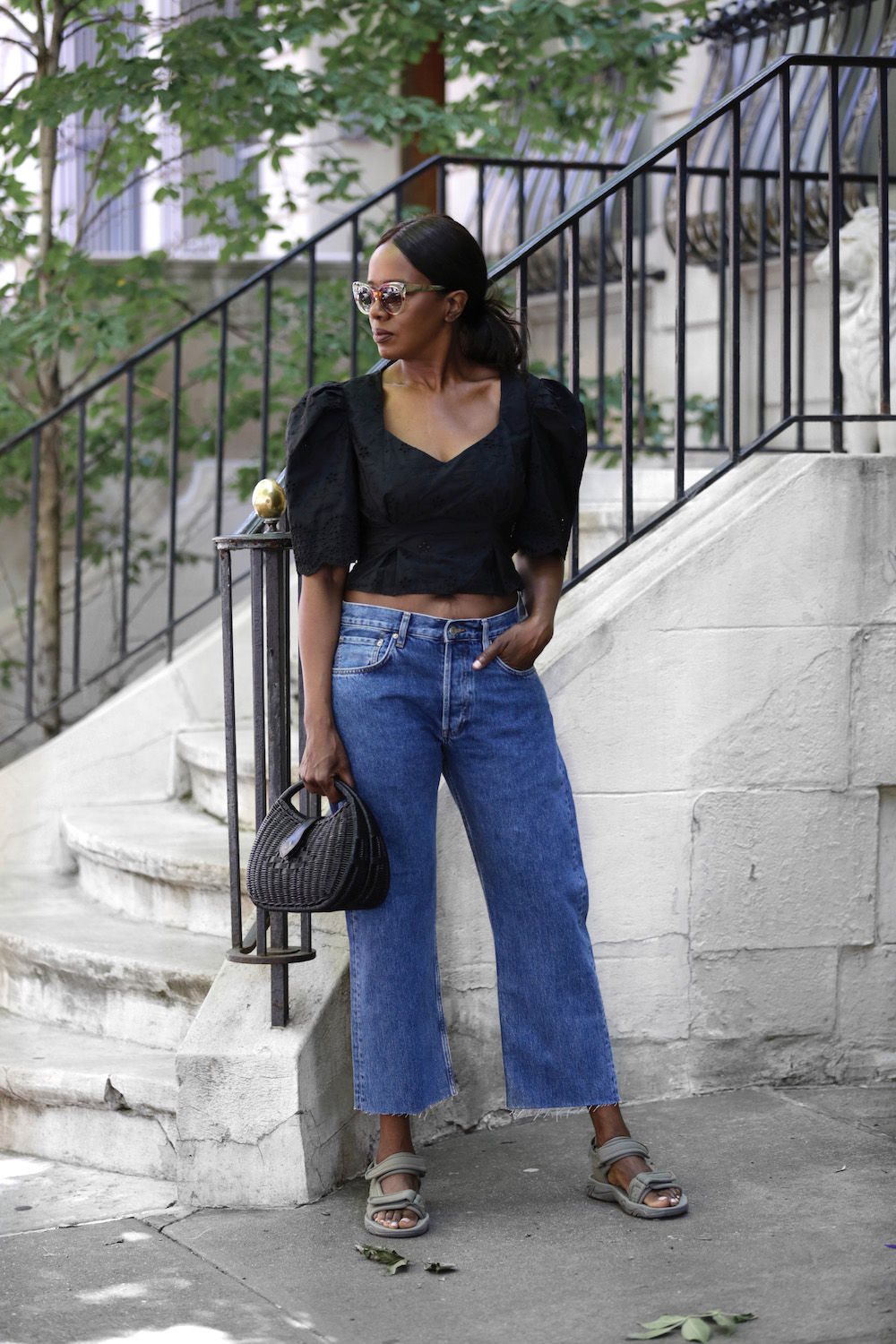 summer outfit, black smocked top, black top and jeans